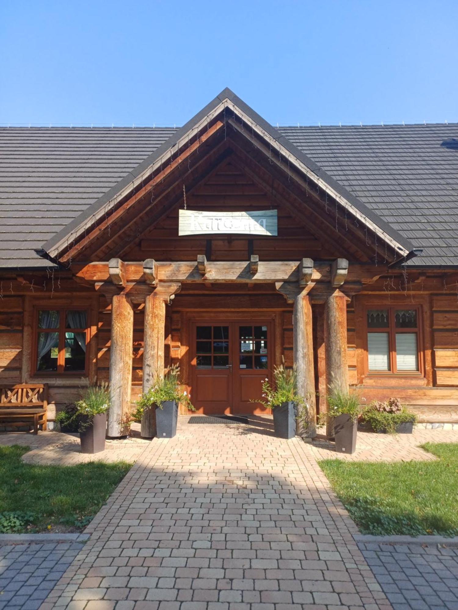 אוסטרוב וילקופולסקי Hotel I Restauracja Borowianka מראה חיצוני תמונה